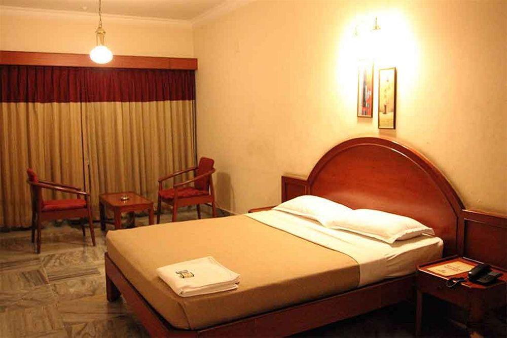 Samrat Residency Hotel Bangalore Esterno foto