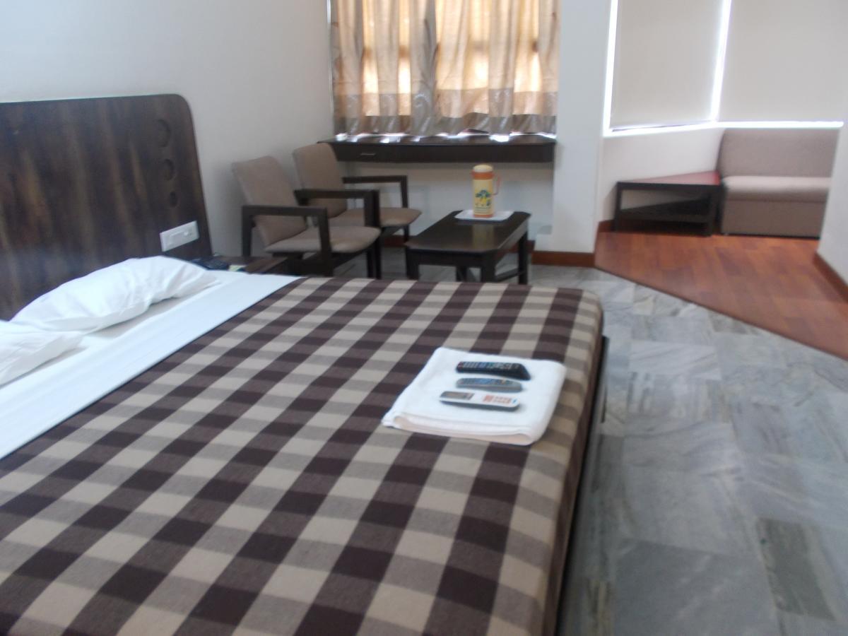 Samrat Residency Hotel Bangalore Esterno foto