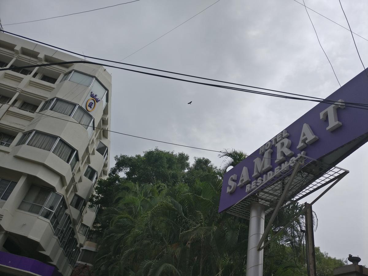 Samrat Residency Hotel Bangalore Esterno foto